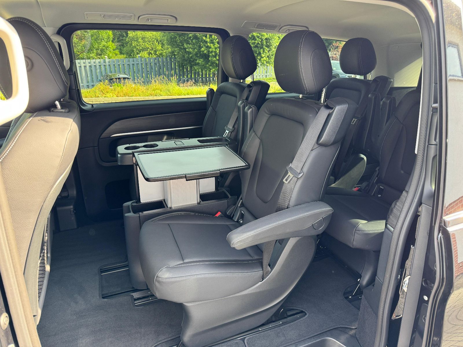 Mercedes-Benz V 300d AVANGARDE AMG - Samsaru's Car Outlet