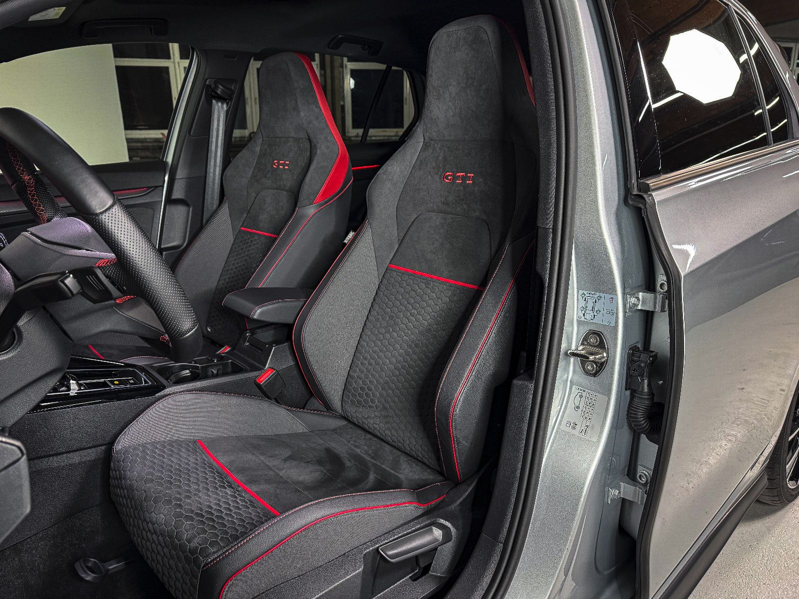 Volkswagen Golf GTI Clubsport Black - Samsaru's Car Outlet