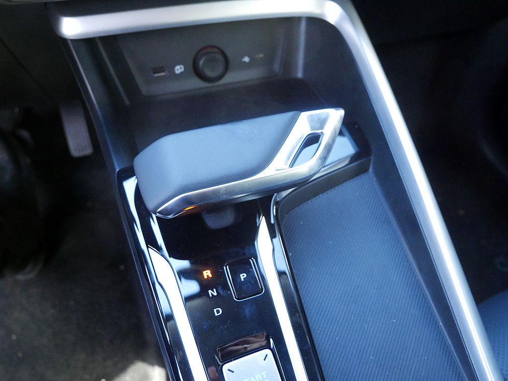 MG ZS Hybrid+ Luxury SHZ KAMERA NAVI ACC LED 360°