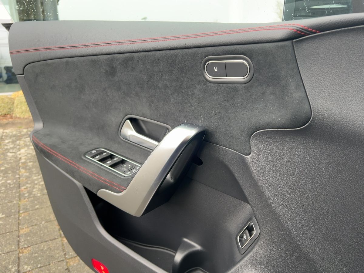 Mercedes-Benz CLA 200 AMG Line Advanced Plus - Samsaru's Car Outlet