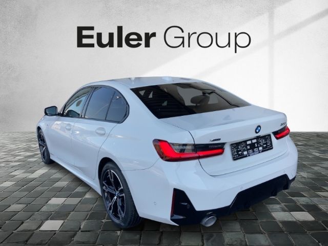 BMW 320 i xDrive Limo M-Sport Pano AHK 18'' HUD Kame