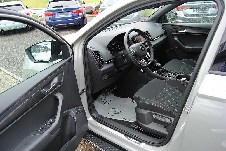 Skoda Karoq 2.0l TSI DSG 4x4 SPORTLINE.ACC.StHz.Columb