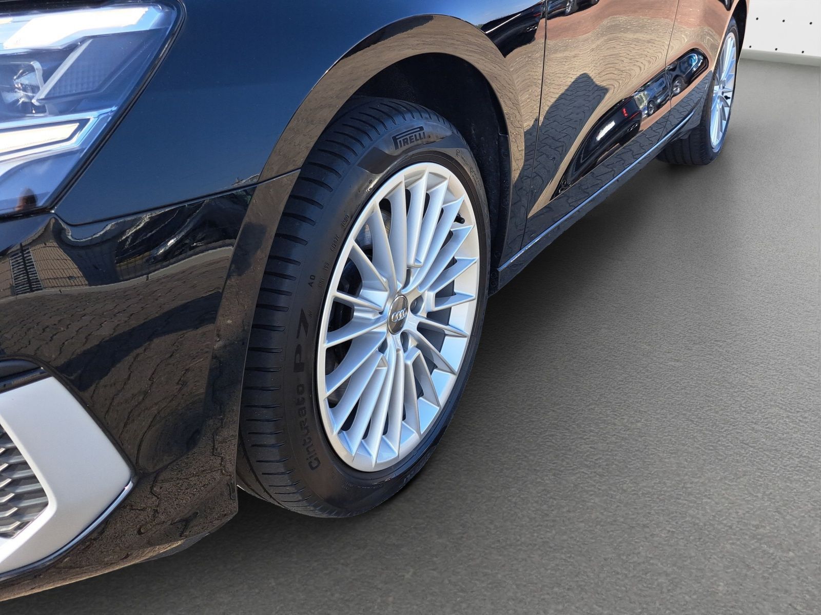 Audi A3 Limousine 35 TFSI advanced - Samsaru's Car Outlet