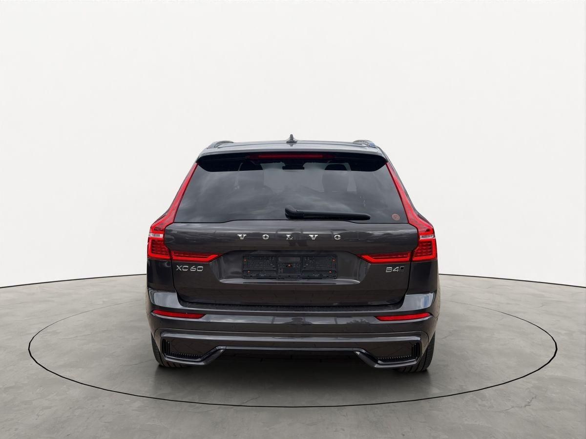Volvo XC60 B4 AWD Plus Dark 360° PANO AHK H/K LED 20"