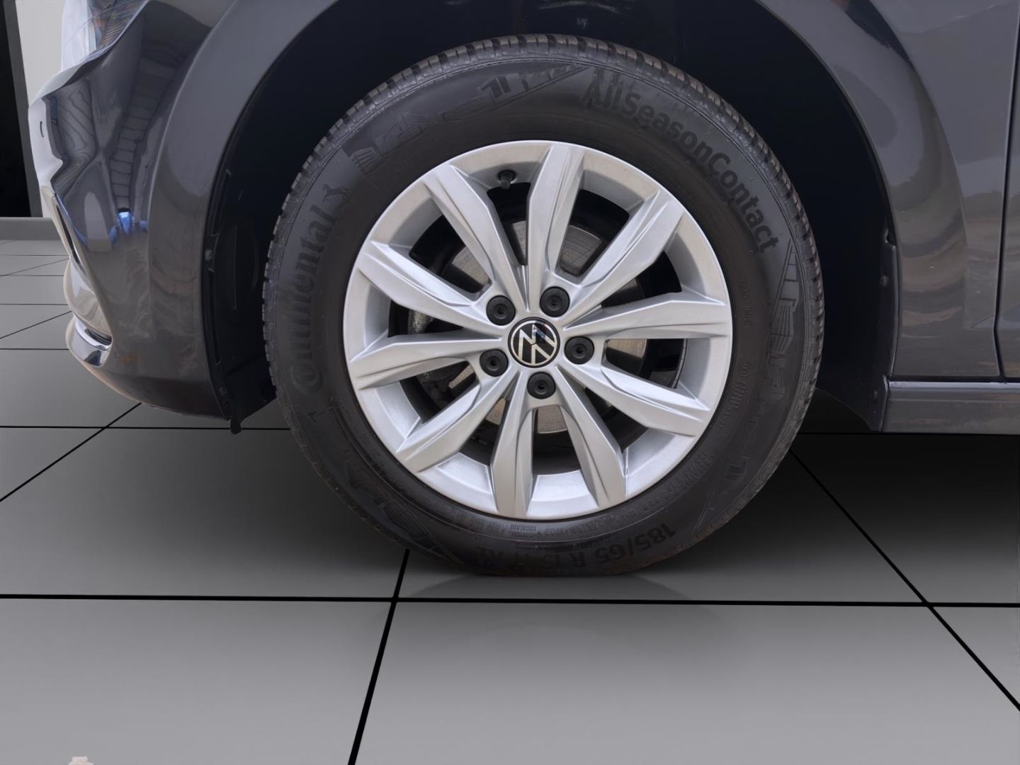 Volkswagen Polo 1.0 TSI DSG HIGHLINE - Samsaru's Car Outlet