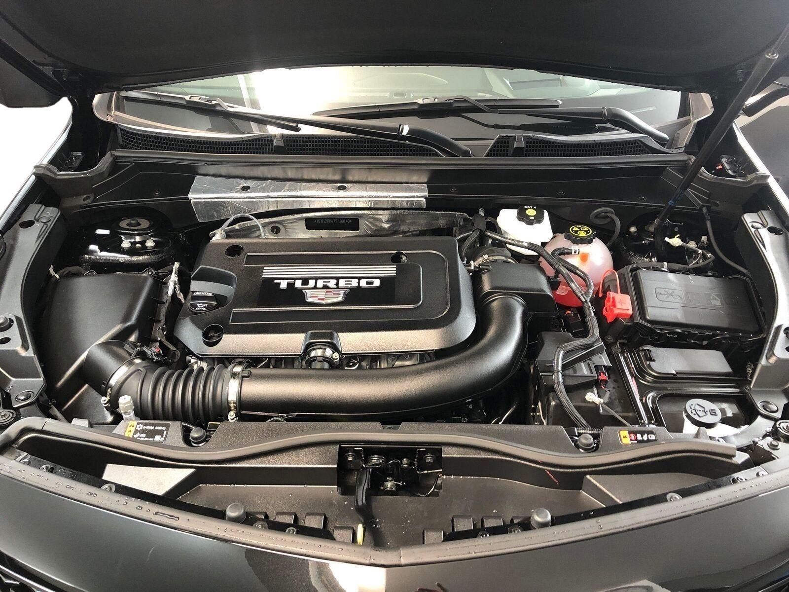 Cadillac XT4 2.0 T Sport AWD AHK*RFK*Schiebedach*HUD*LED