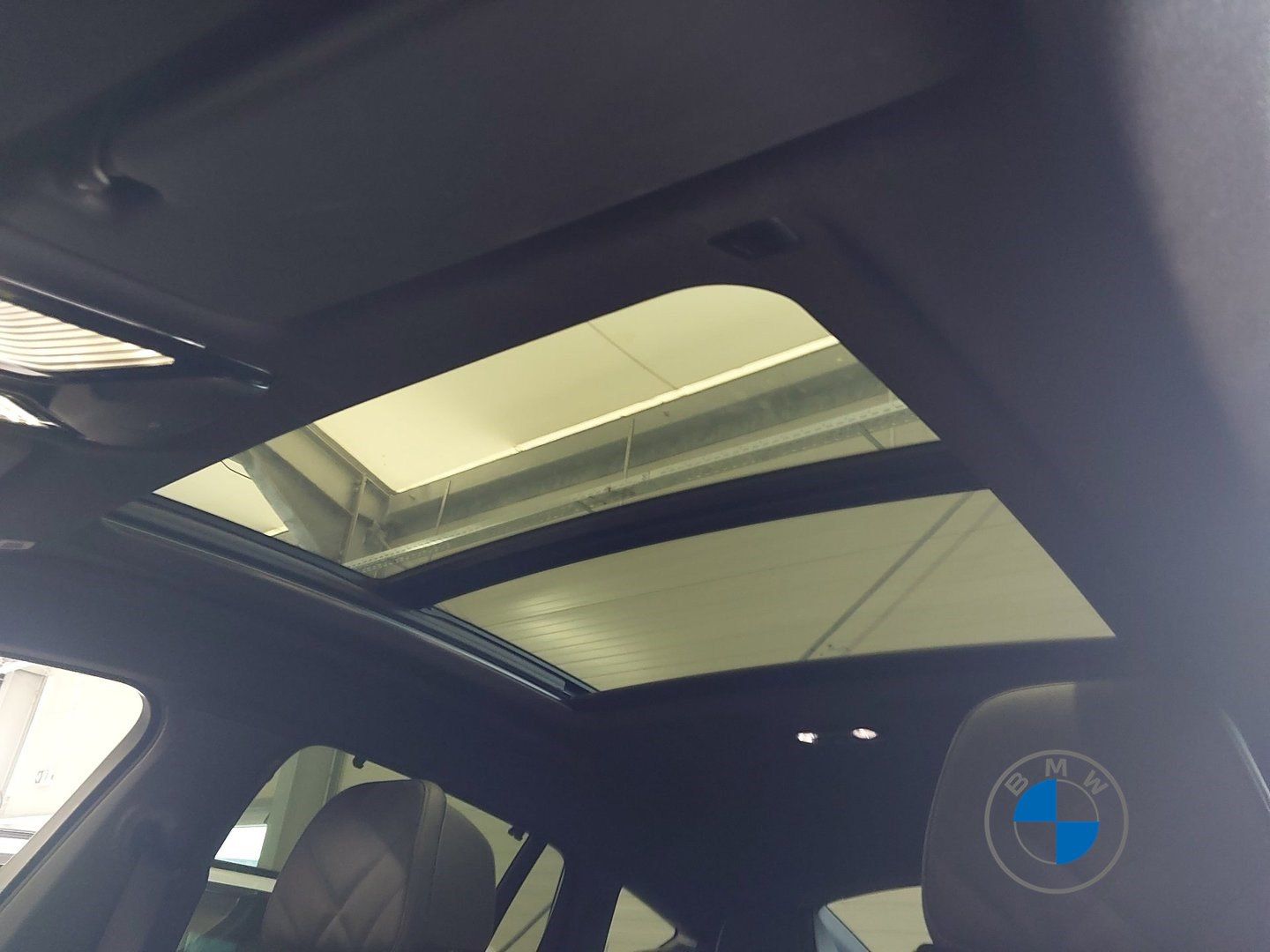 BMW X6 xDrive40d M Sport 22" AHK Pano Massage H/K
