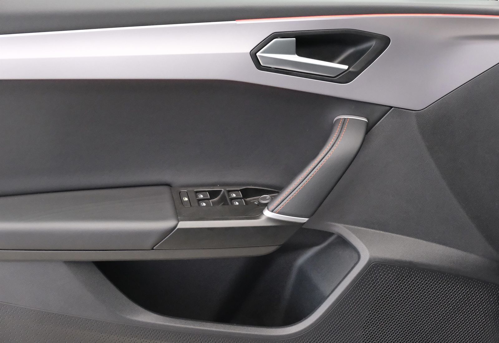Seat Leon Sportstourer FR Plus ACC AHK RFK NAVI LED