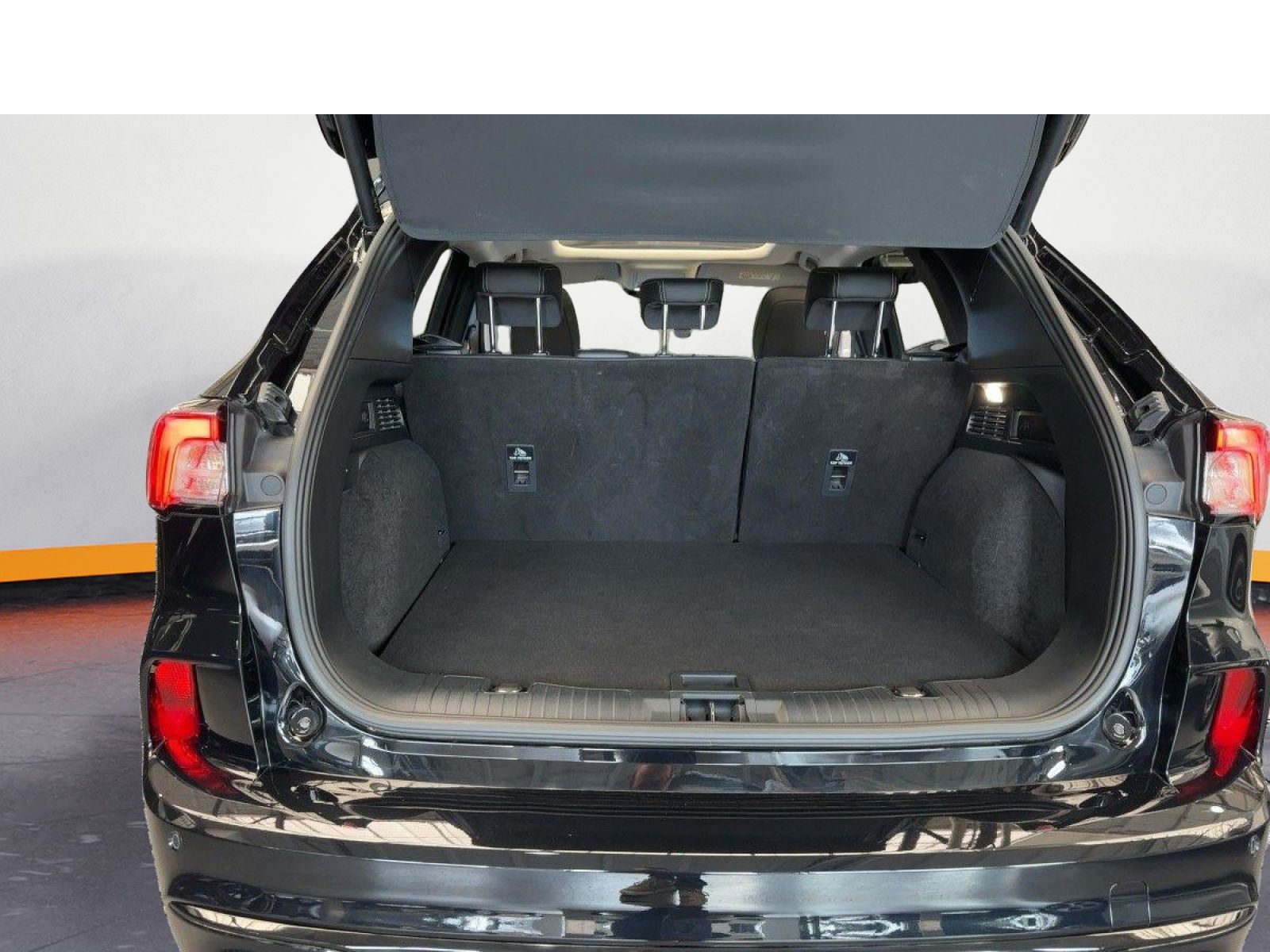 Ford Kuga Vignale - Samsaru's Car Outlet