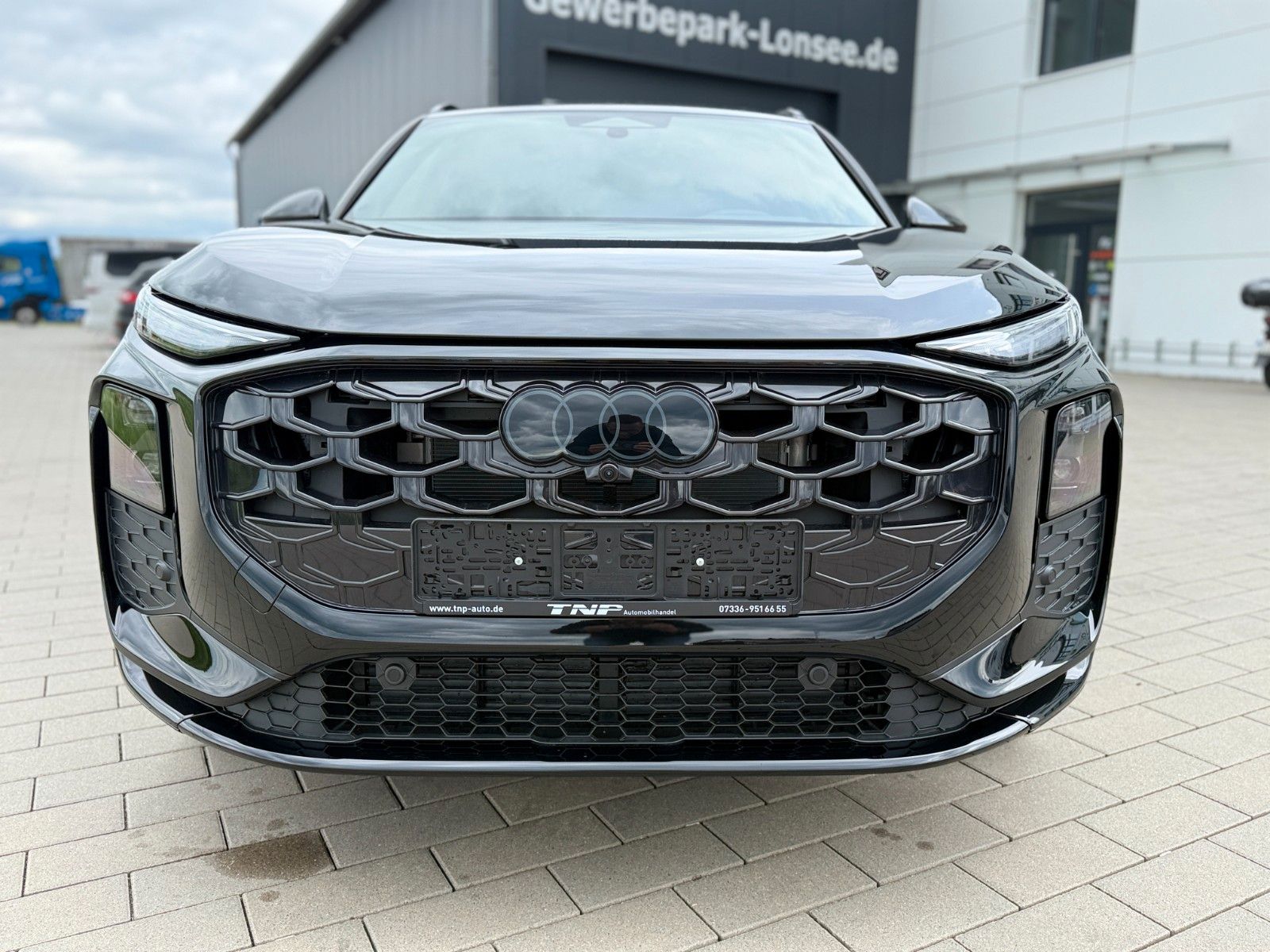 Audi Q3 TFSI S-line S tronic+AHK+PANO+SONOS+
