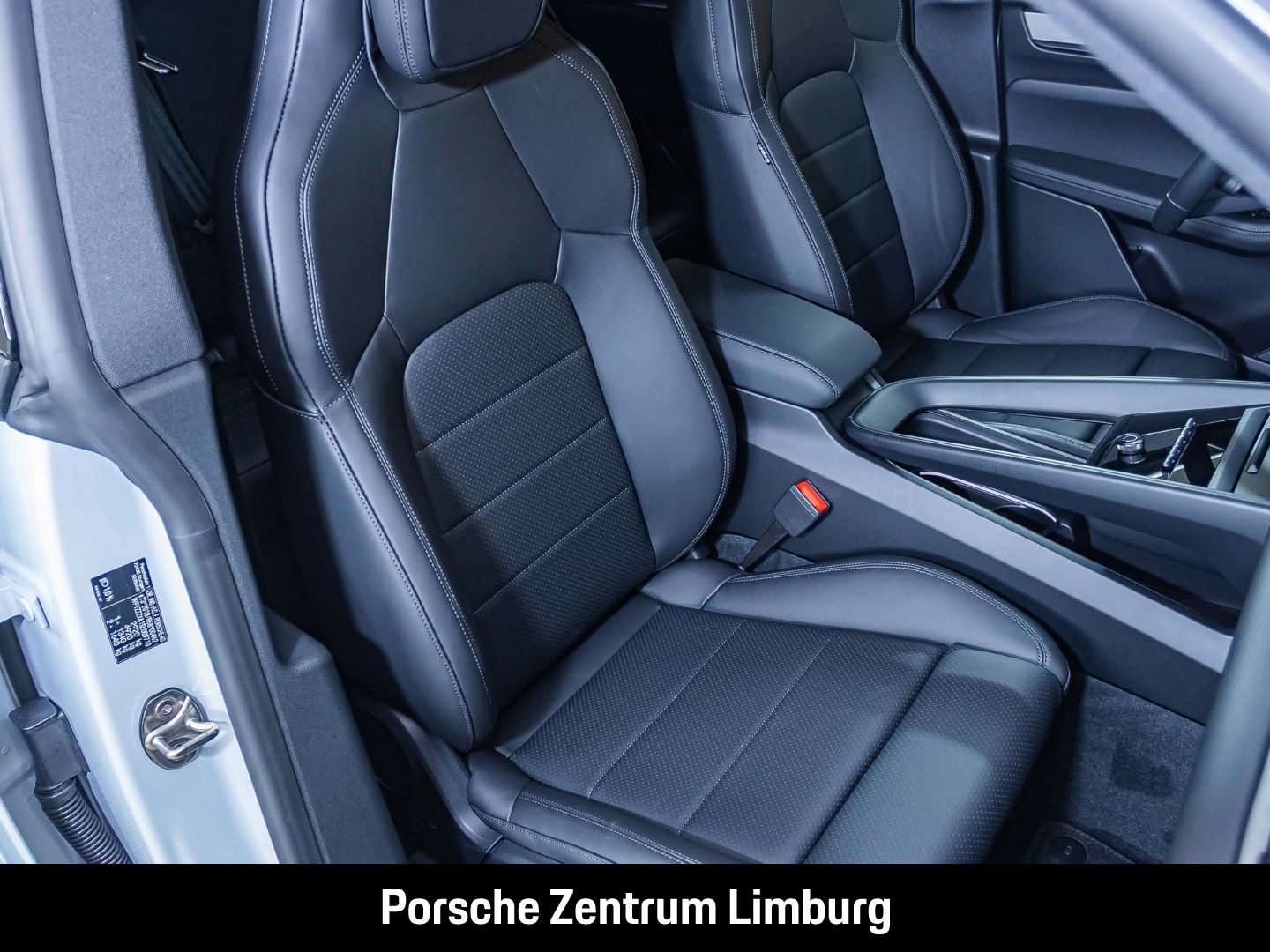 Porsche Macan 4 BOSE Surround-View Panorama Luftfederung