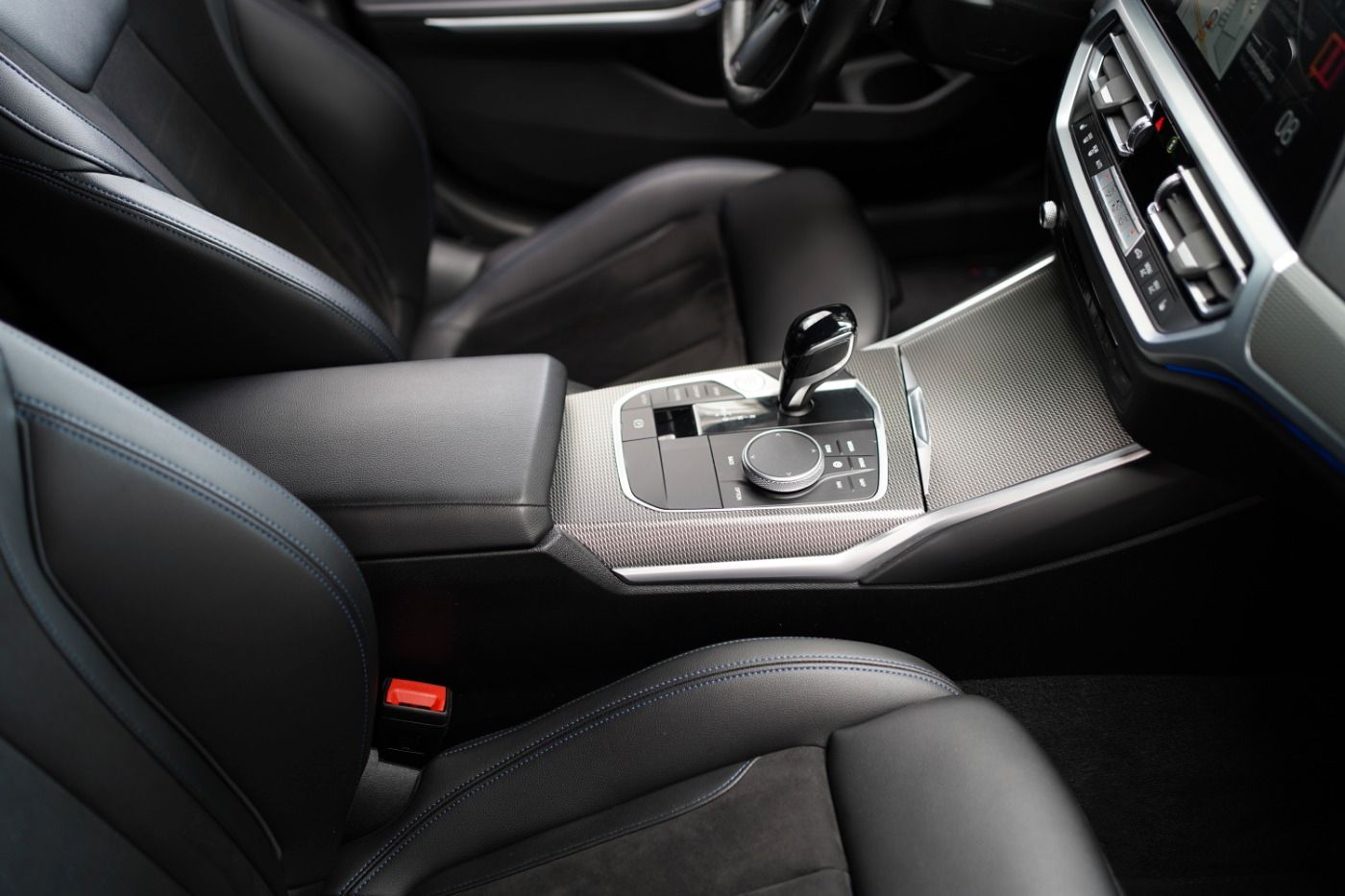 BMW 320d xDrive M-Sport - Samsaru's Car Outlet
