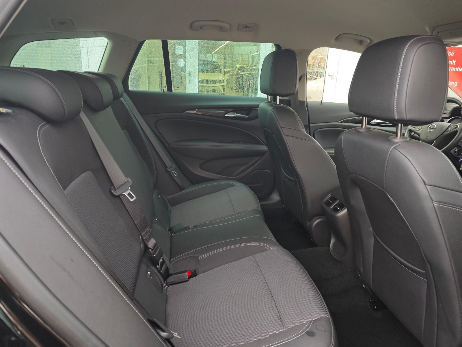 Opel Insignia 1.6 CDTI Innovation - Samsaru's Car Outlet
