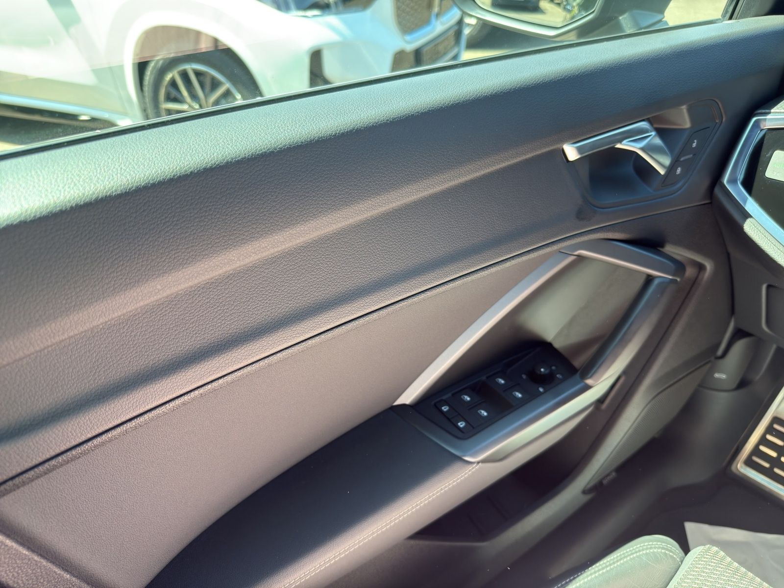 Audi Q3 SPORTBACK 45 TFSI quattro S line - Samsaru's Car Outlet
