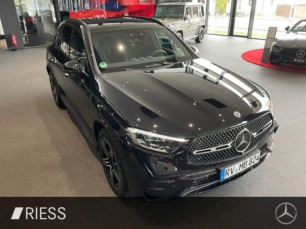 Mercedes-Benz GLC 300 d 4M AMG+AHK+PANO+HUD+STDHZG+KEYL+DISTRO