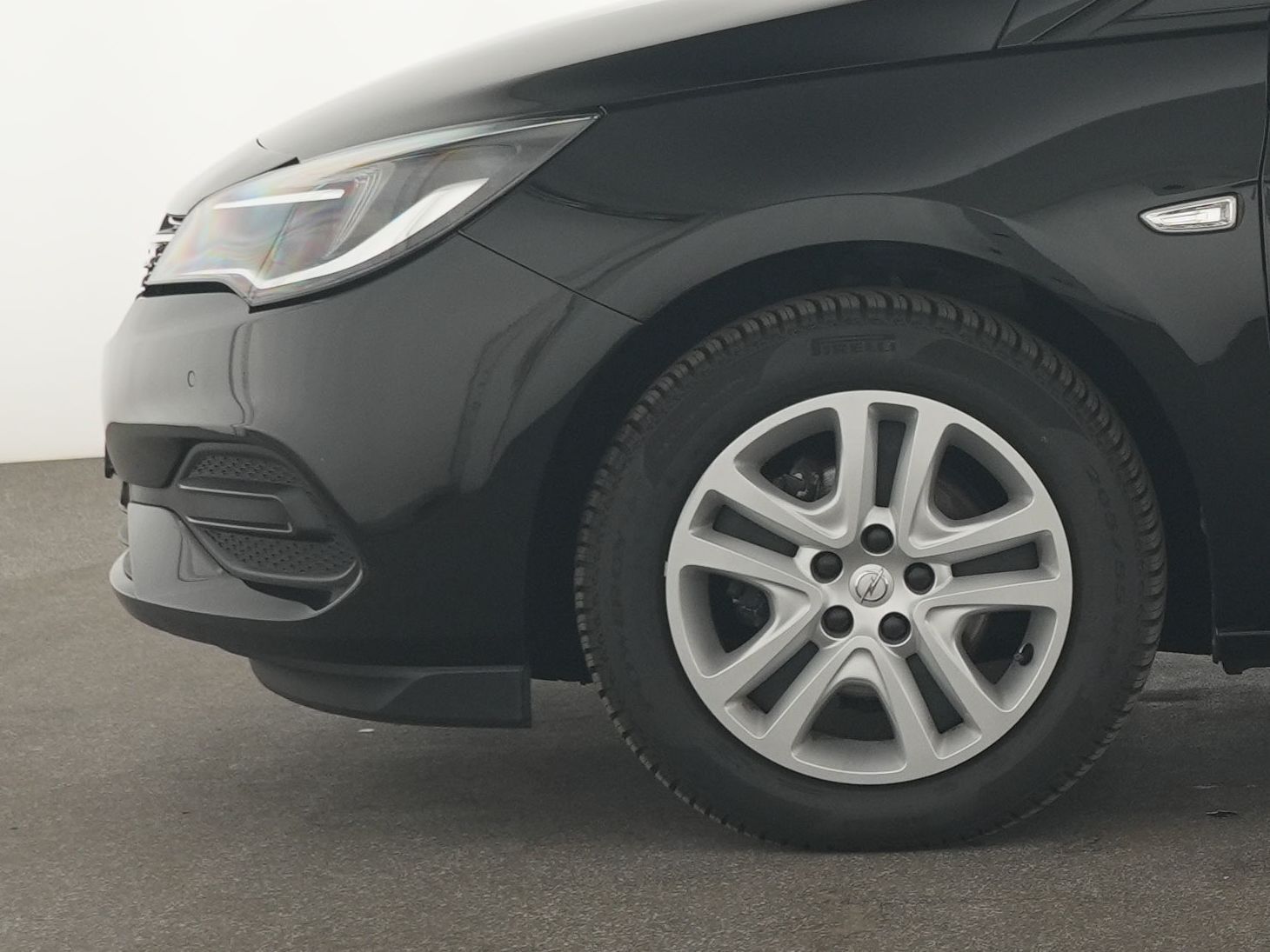 Opel Astra Edition - Samsaru's Car Outlet
