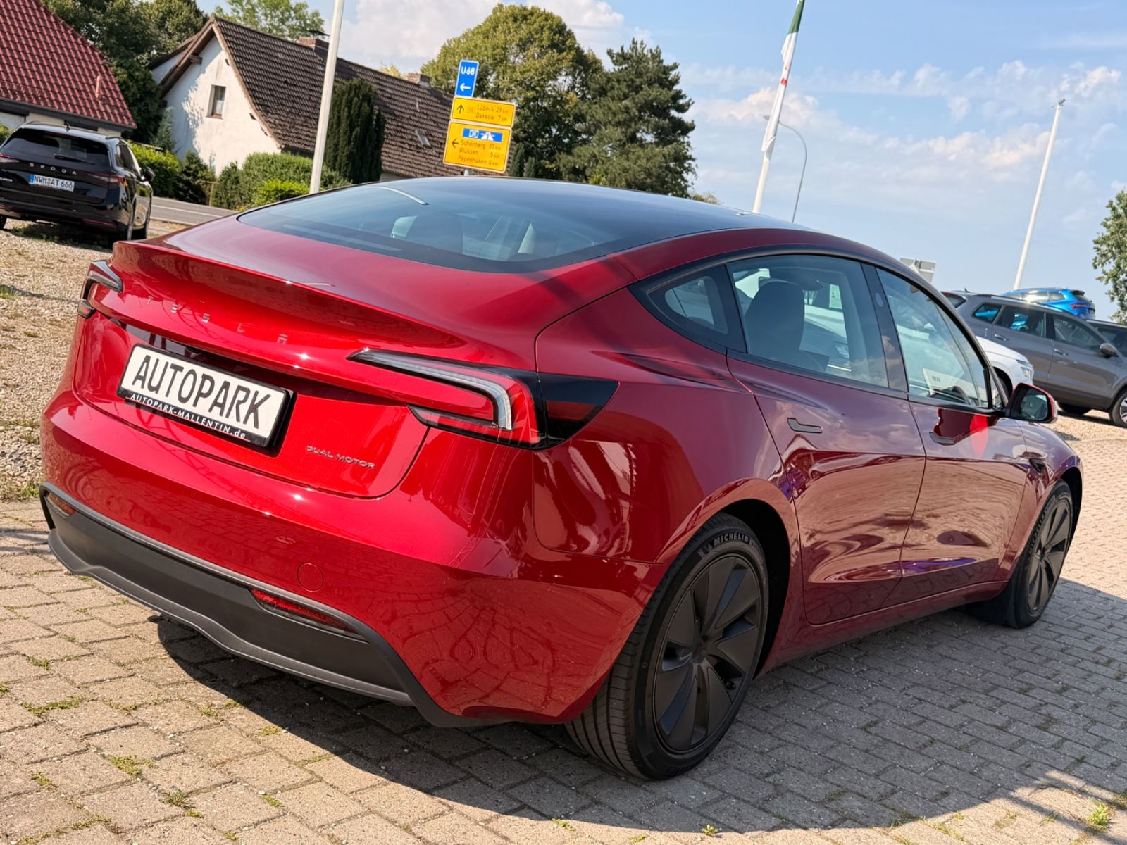 Tesla Model 3 Long Range Dual AWD*HW4*