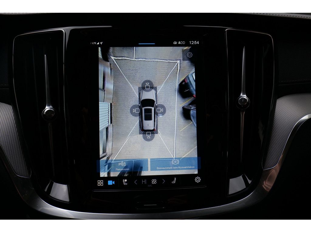 Volvo V60 T6 Ultra Dark Recharge Plug-In Hybrid AWD