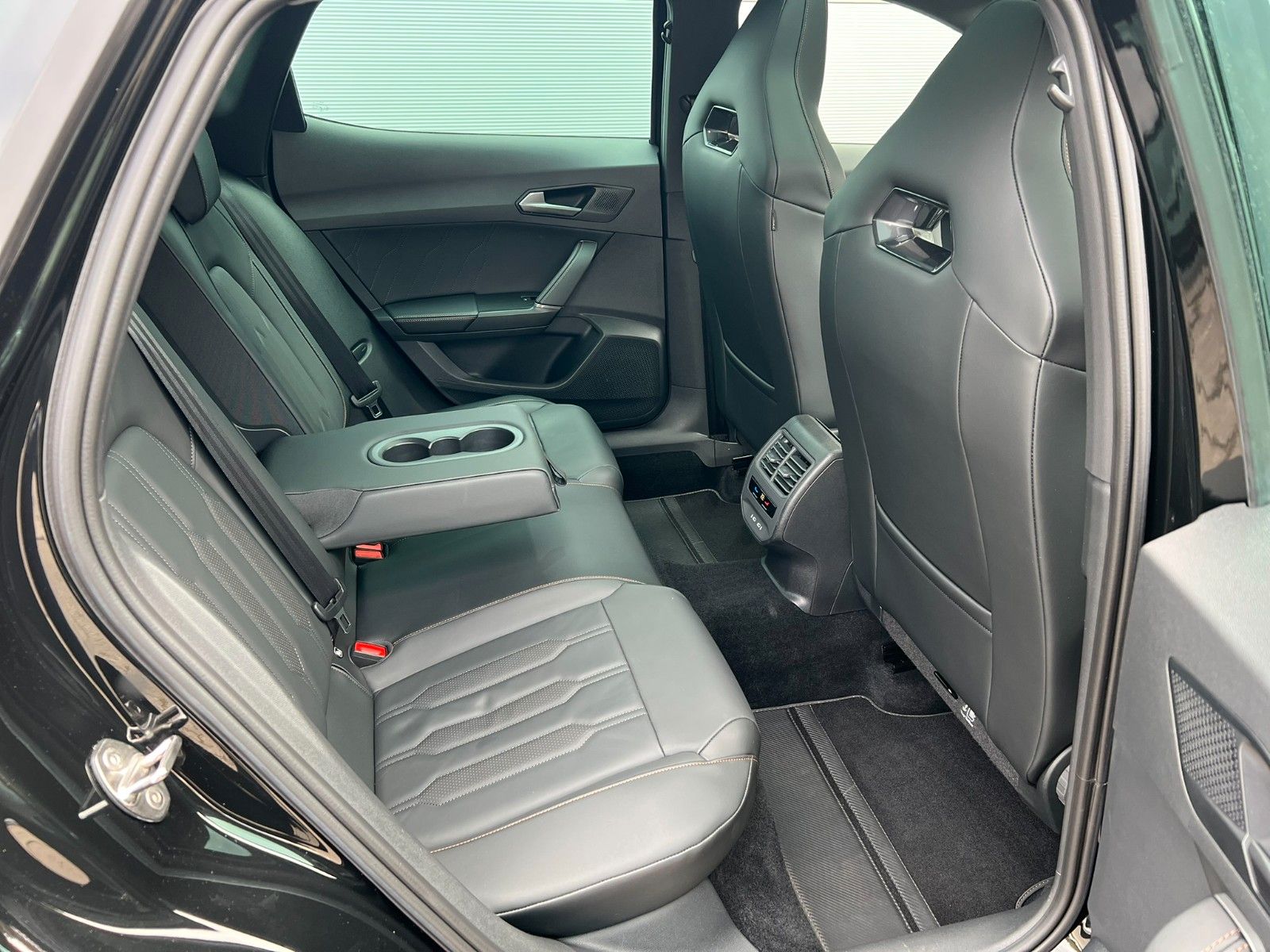 Cupra Formentor VZ 2.0 TSI DSG 4Drive-21" PANO BREMBO