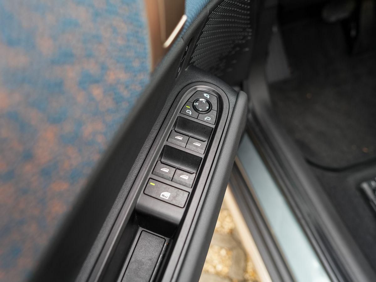 MINI Countryman C Favoured-T Paket XL - Samsaru's Car Outlet