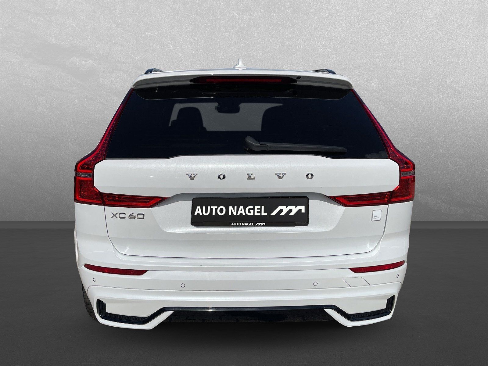 Volvo XC60 T8 AWD Polestar Engineered + Volvo Selekt