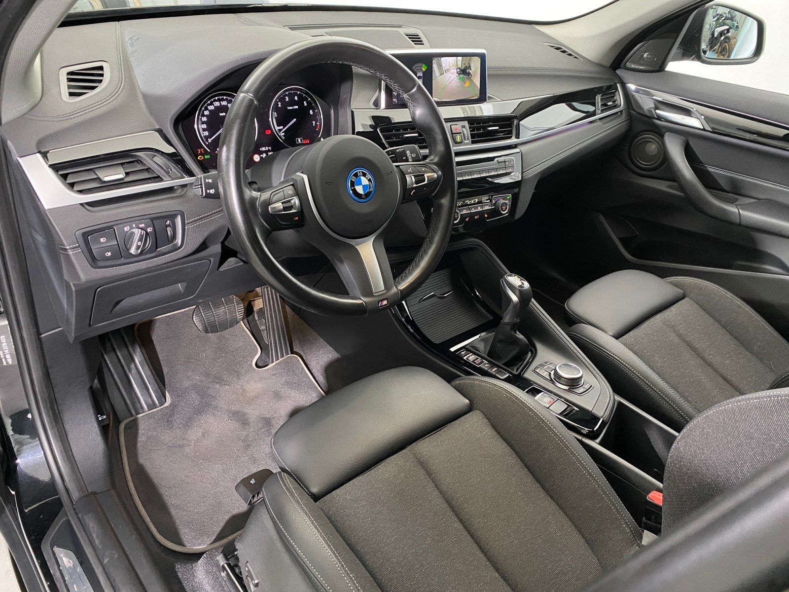 BMW X1 xDrive25e Sport Line - Samsaru's Car Outlet