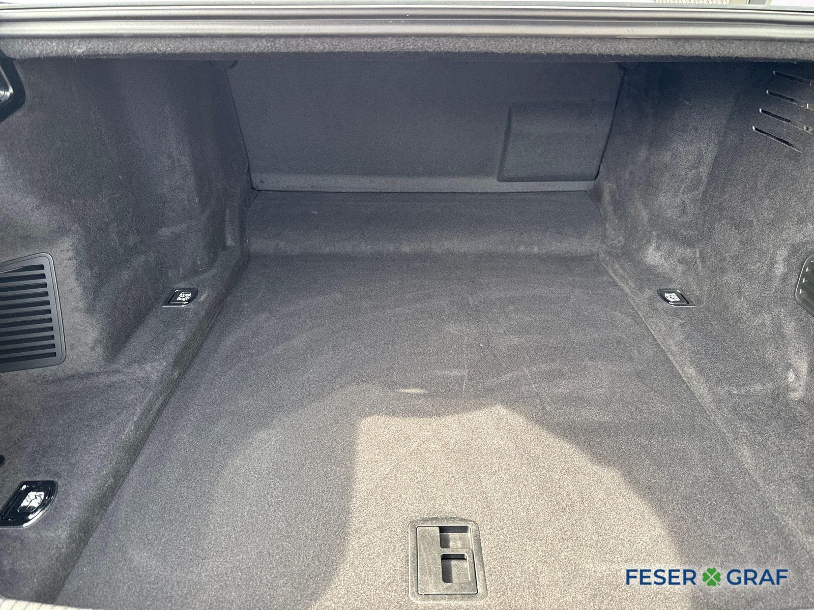 Audi A8 50 TDI quattro - Samsaru's Car Outlet