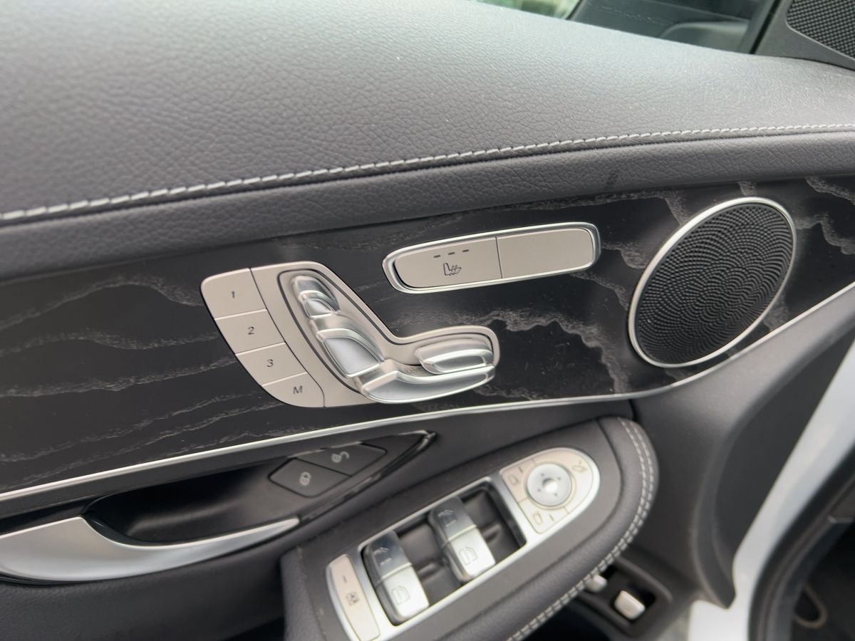 Mercedes-Benz GLC 300 e 4Matic AMG Line - Samsaru's Car Outlet