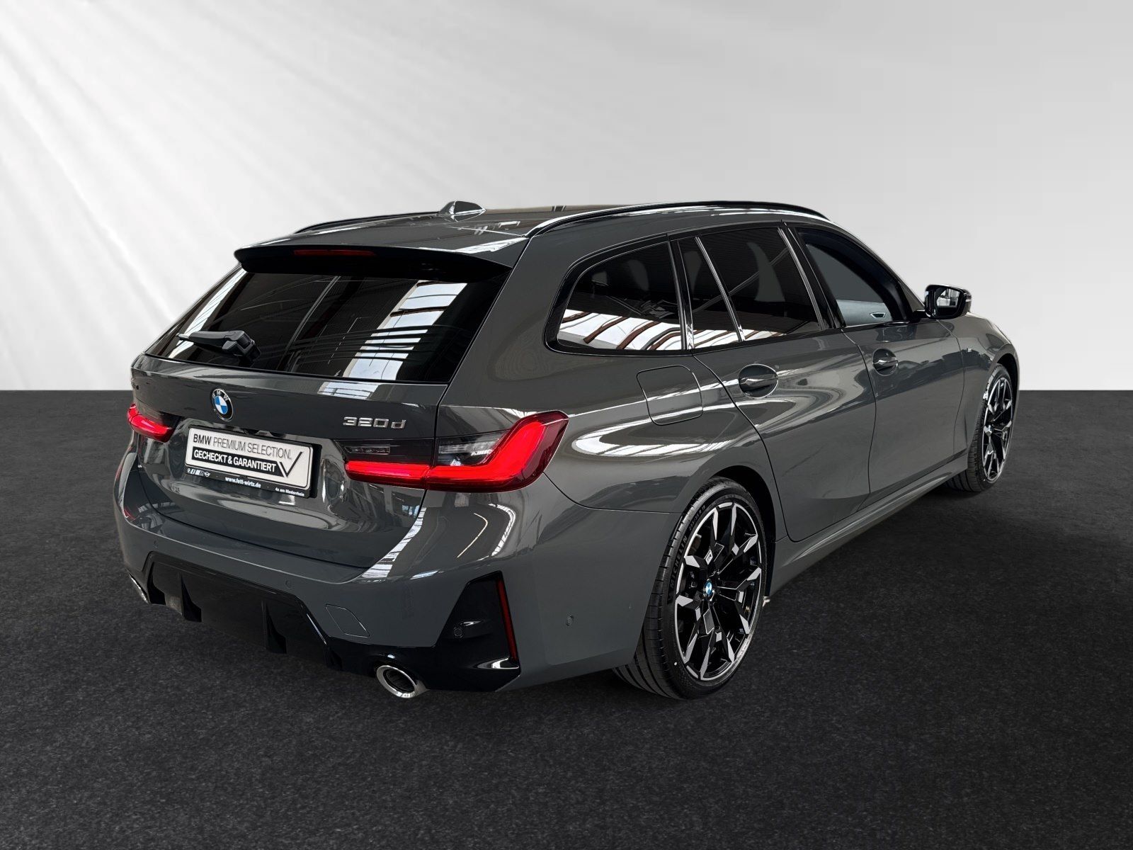 BMW 320d xDrive Touring M Sport|AHK|Head-Up|19"LMR