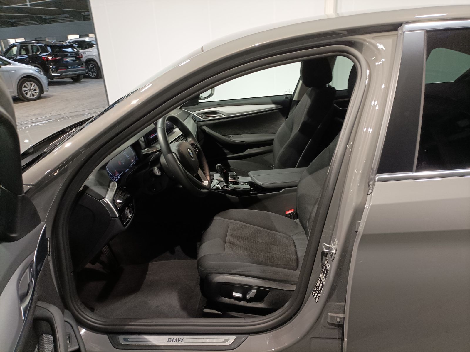 BMW 530 d MHD xDrive LED|Navi|Sitzhz|ParkPilot