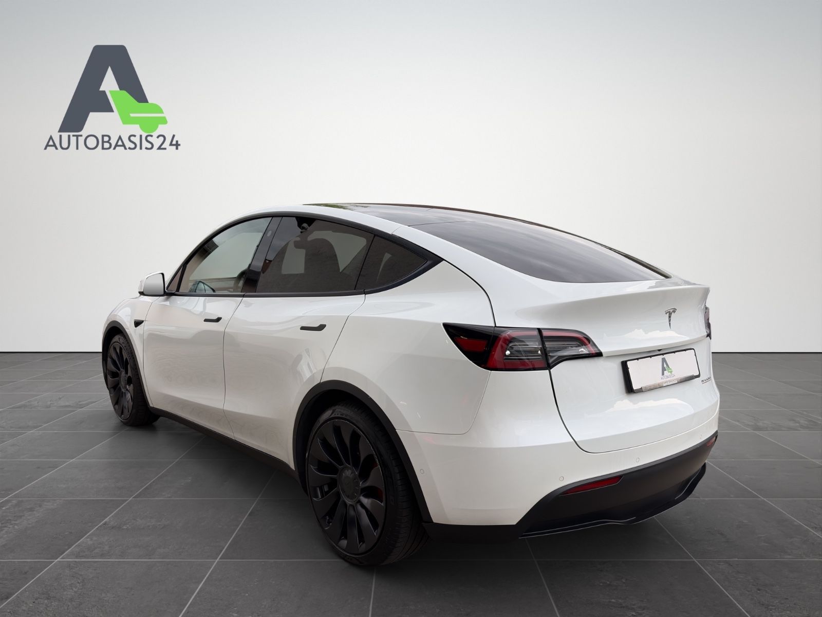 Tesla Model Y Performance Dual AWD *Gigafactory Berlin
