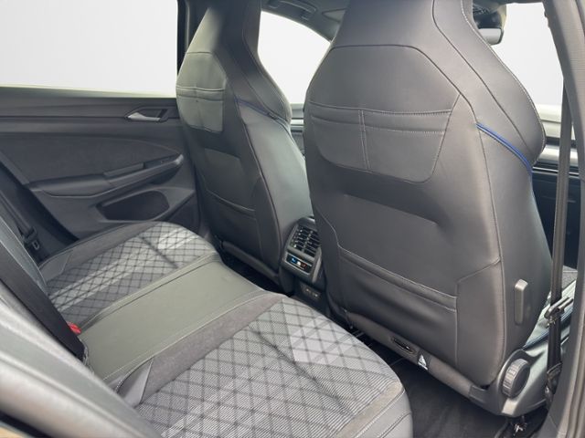 Volkswagen Golf VIII 1.5 eTSI R-Line LED+/App/ACC/360°