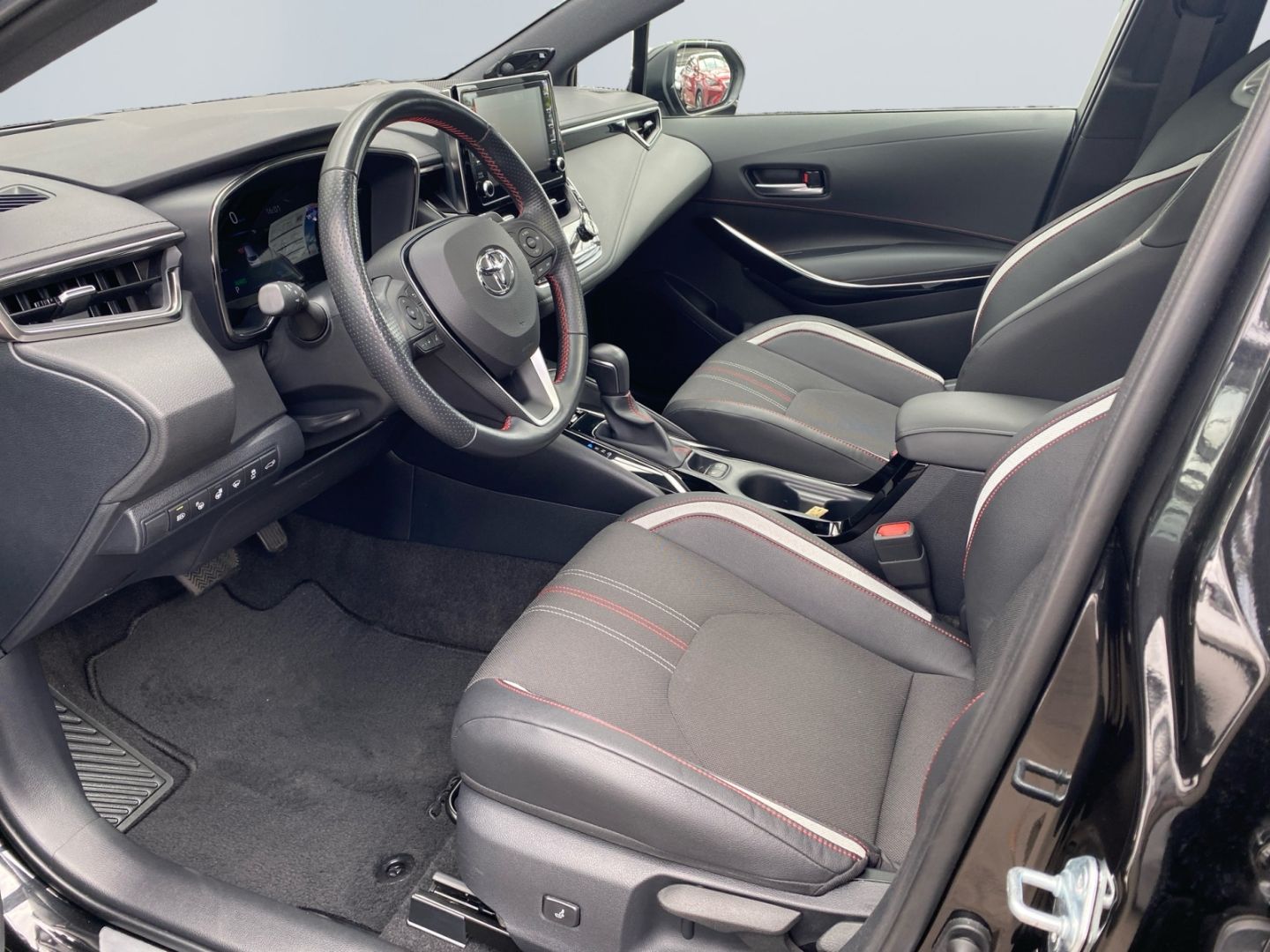 Toyota Corolla 2.0 Hybrid TS GR Sport - Samsaru's Car Outlet
