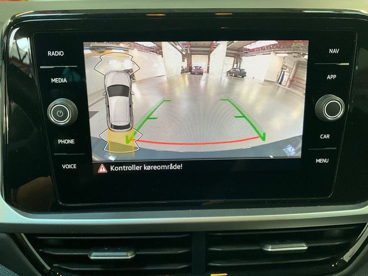 Volkswagen T-Roc Life TSI DSG - Samsaru's Car Outlet