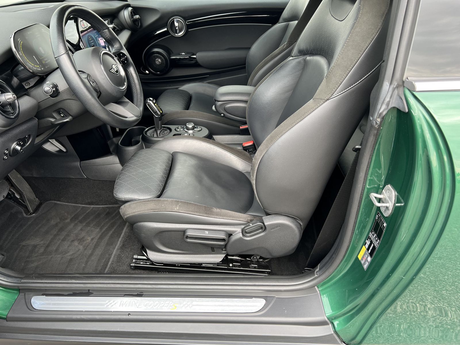 MINI Cooper SE 3-Türer CLASSIC TRIM - Samsaru's Car Outlet