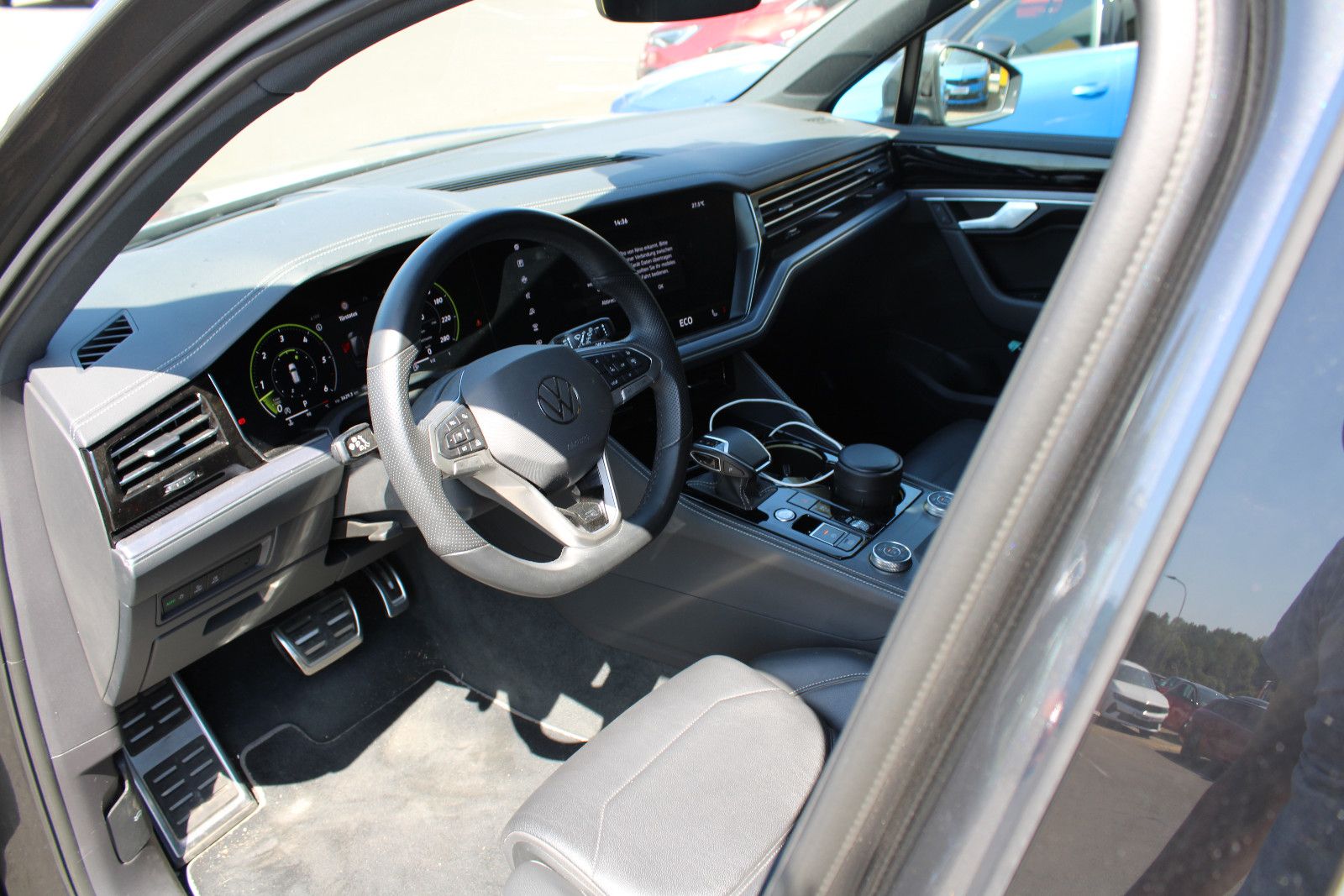 Volkswagen Touareg 3.0 TDI4Motion R-Line/Leder/LED/ACC/AHK