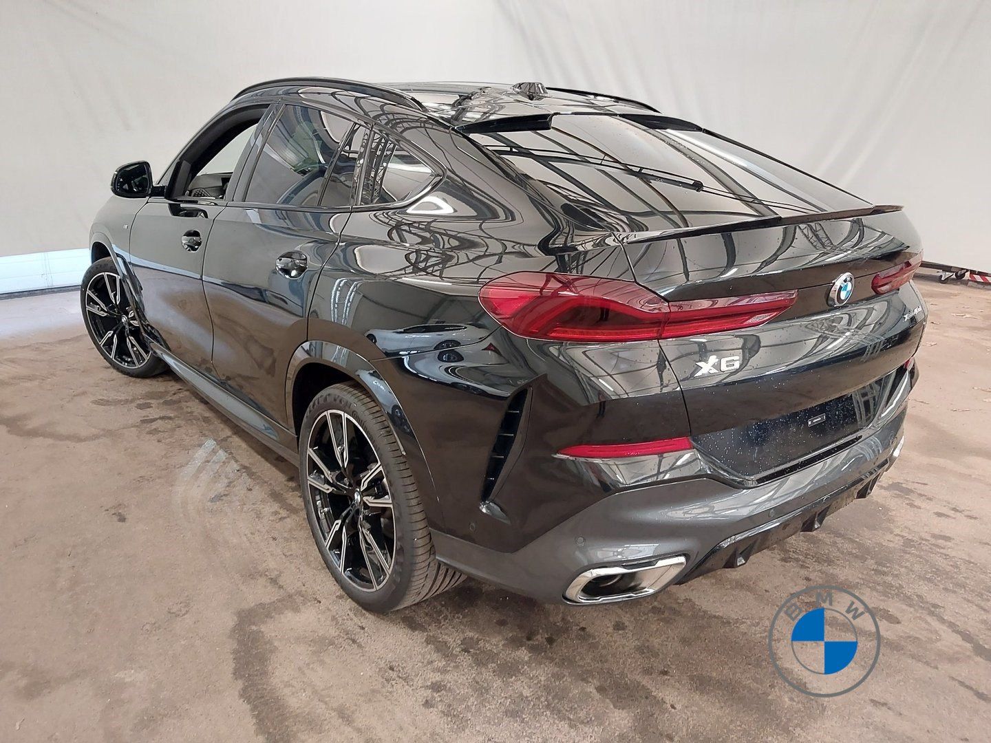 BMW X6 xDrive40d M Sport 22" AHK Pano Massage H/K