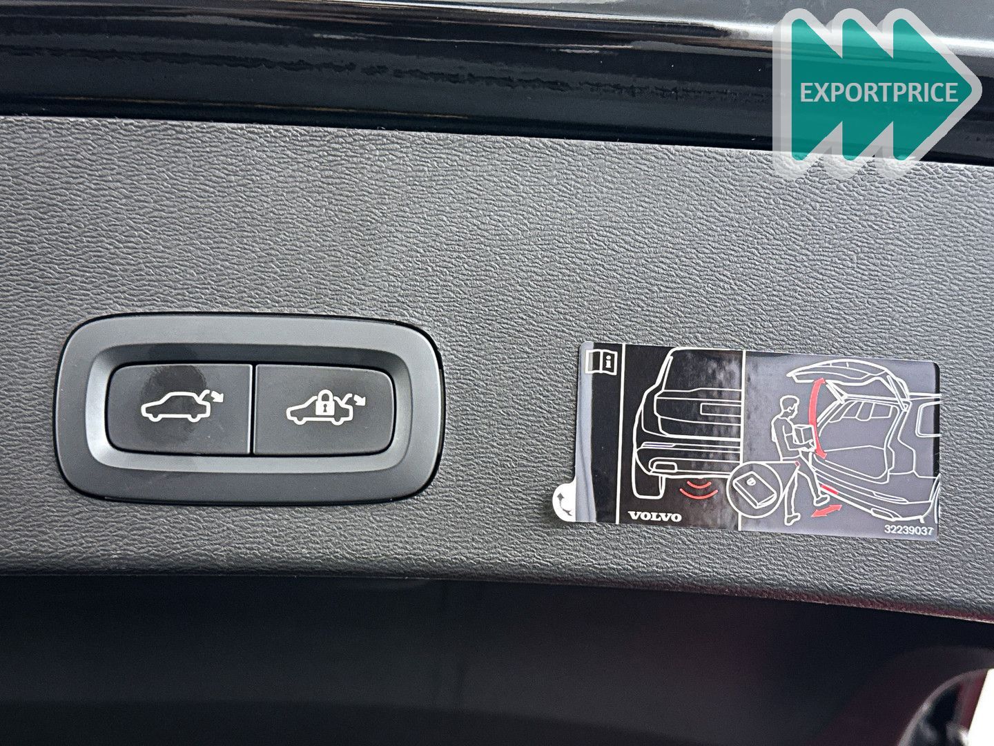 Volvo XC40 Recharge Twin Plus | Parkeercamera | Stoel-