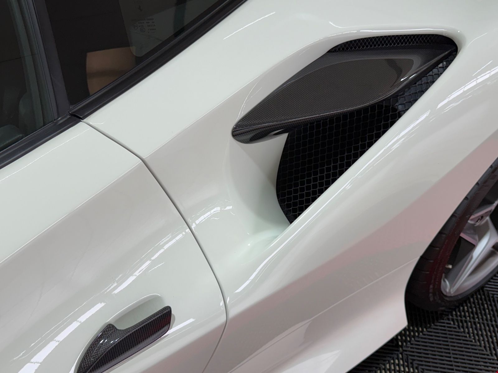 Ferrari F8 Carbon Paket/JBL/Lift