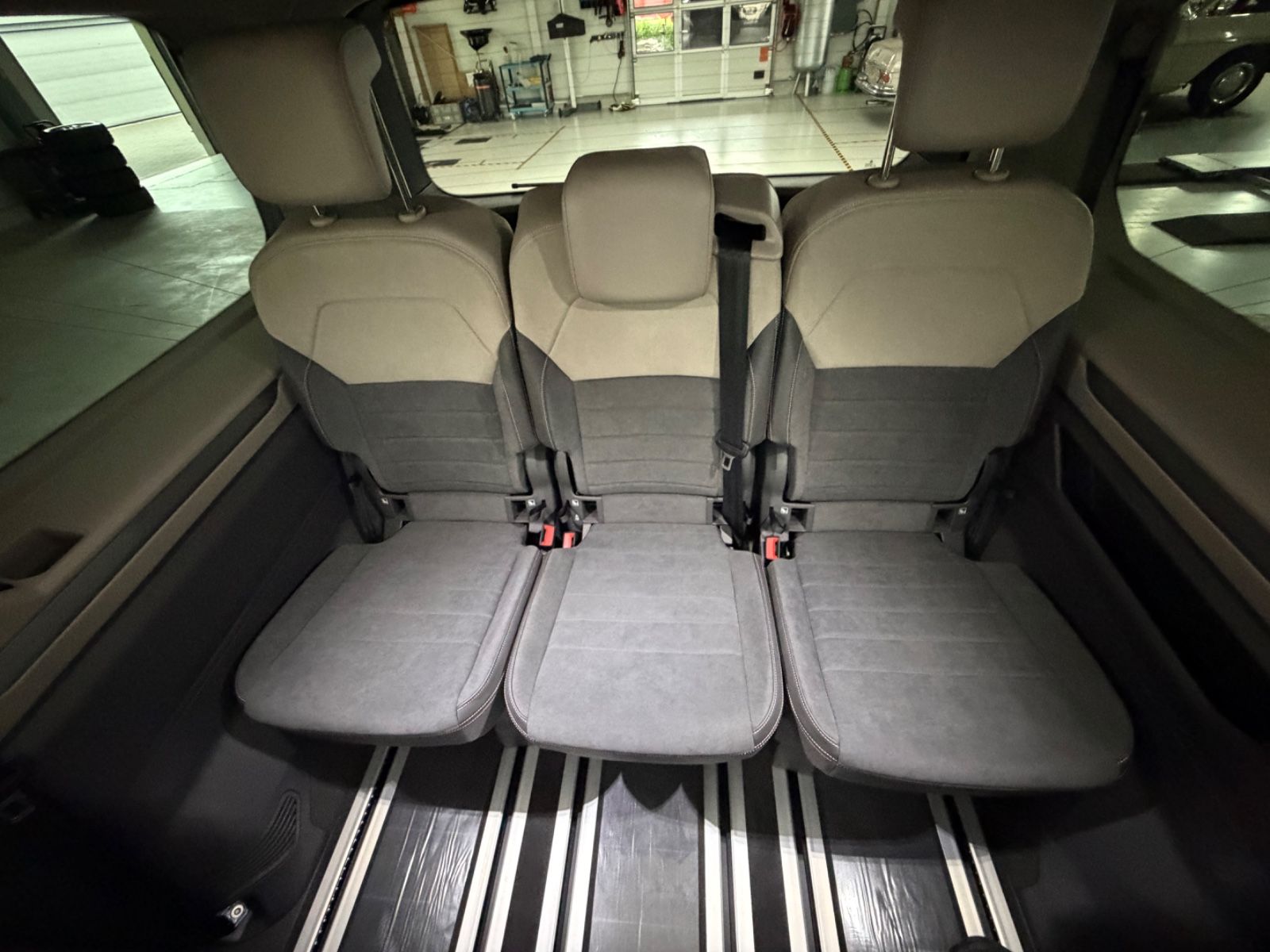 Volkswagen T7 Multivan Hybrid 4Mo Edition LÜ ABT 273PS+20"