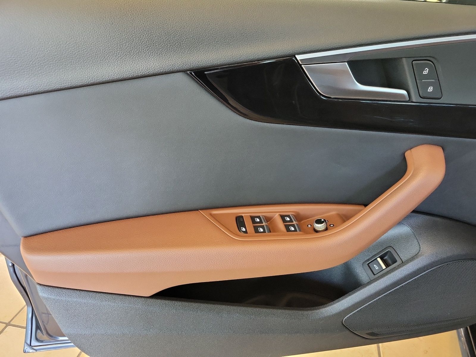 Audi A4 Avant 40 TDI Tiptronic advanced - Samsaru's Car Outlet