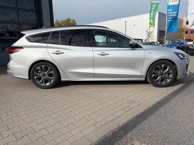 Ford Focus Turnier ST-Line ACC LED NAVI Kamera