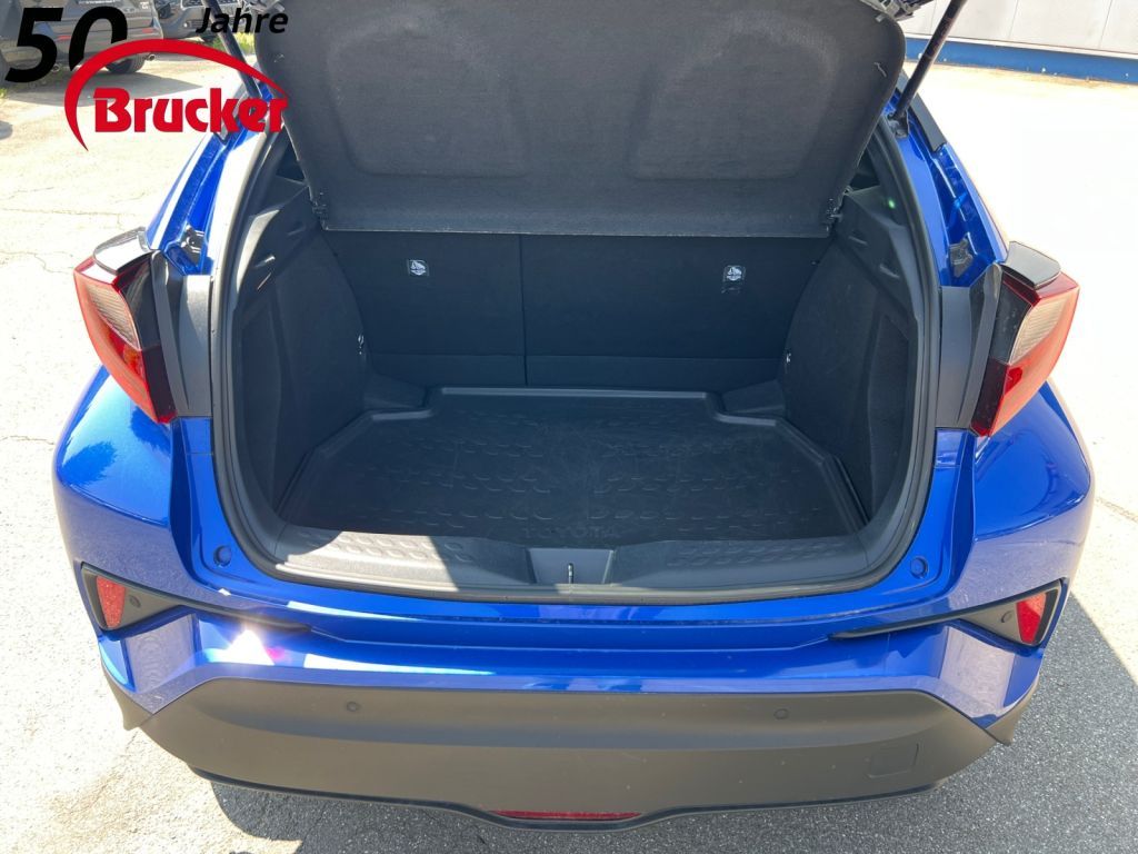 Toyota C-HR Hybrid Team - Samsaru's Car Outlet
