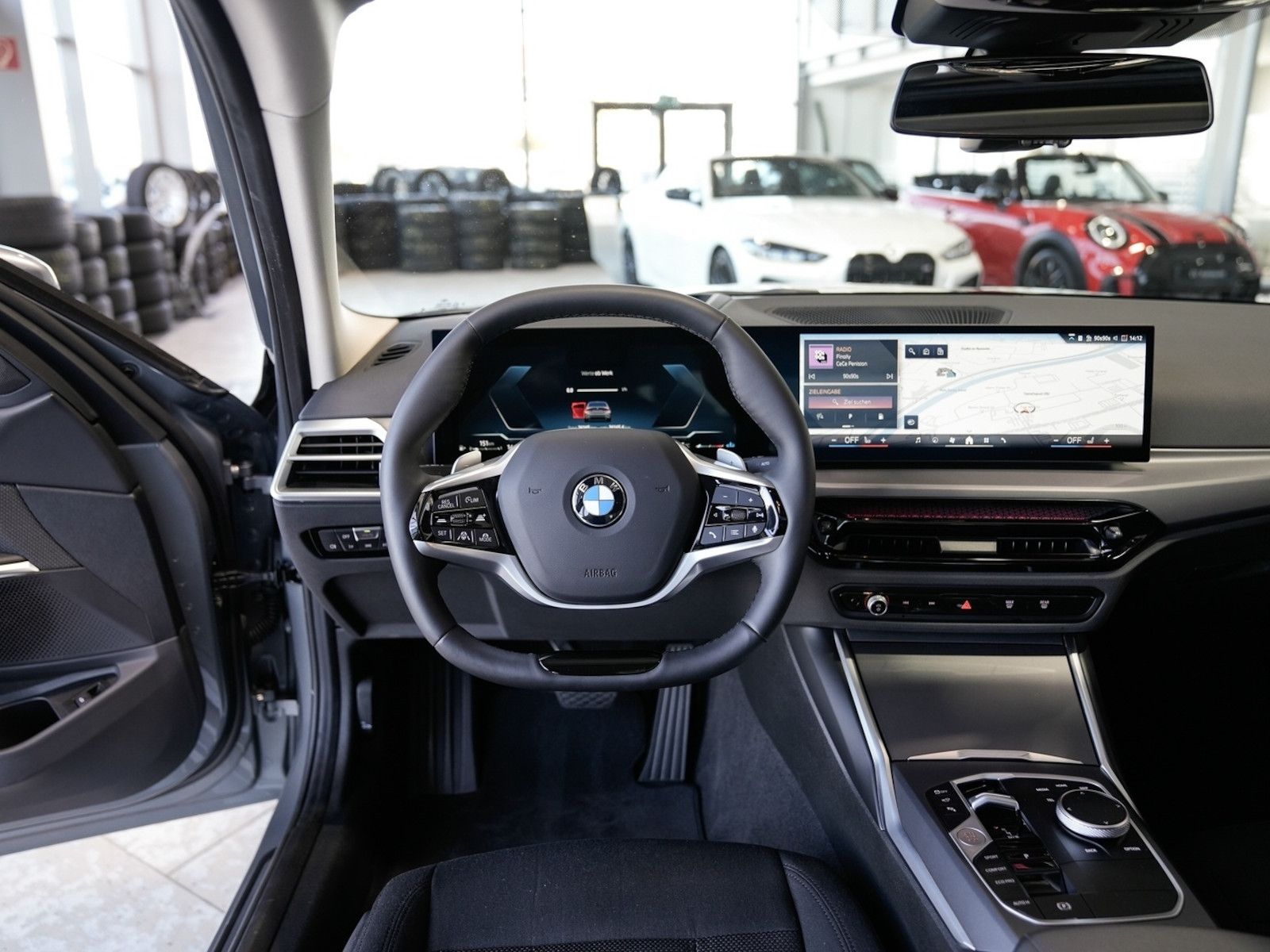 BMW 320d xDrive Memory Glasdach 360K Head-Up