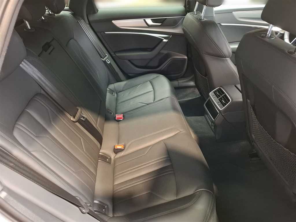 Audi A6 Avant 45 2.0 TFSI Sport quattro - Samsaru's Car Outlet
