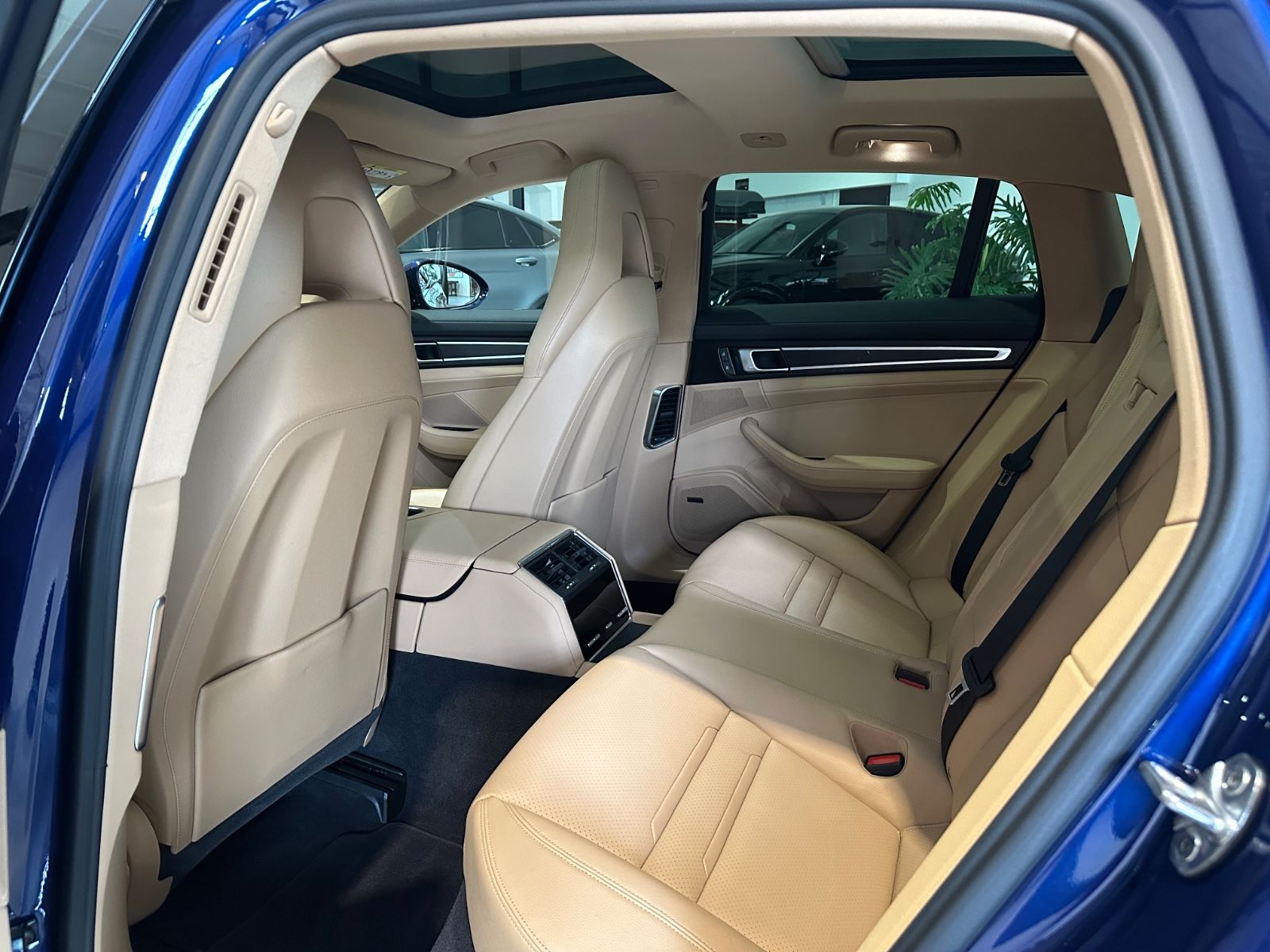 Porsche Panamera Sport Turismo 4 E-Hybrid Plat. Edition