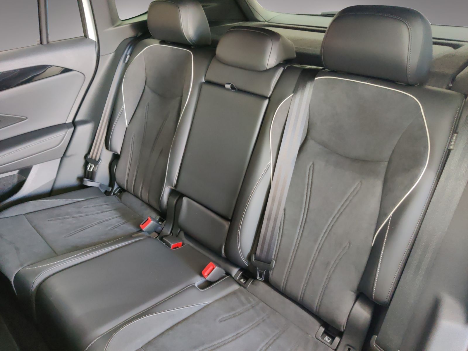 Volkswagen Tiguan Elegance 1.5 eHybrid AHK/HD-Matrix/"Dark"