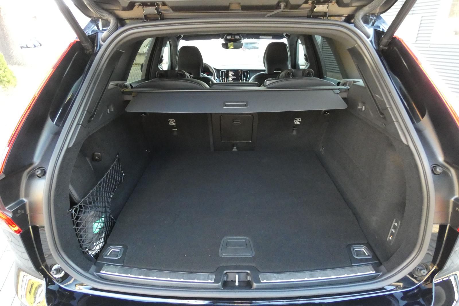 Volvo XC60 Ultra Black Edition Recharge Plug-In Hybrid