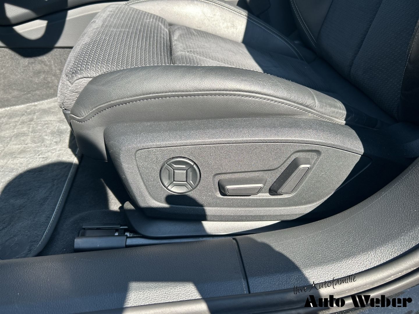 Audi A6 50TFSIe quattro S-line - Samsaru's Car Outlet