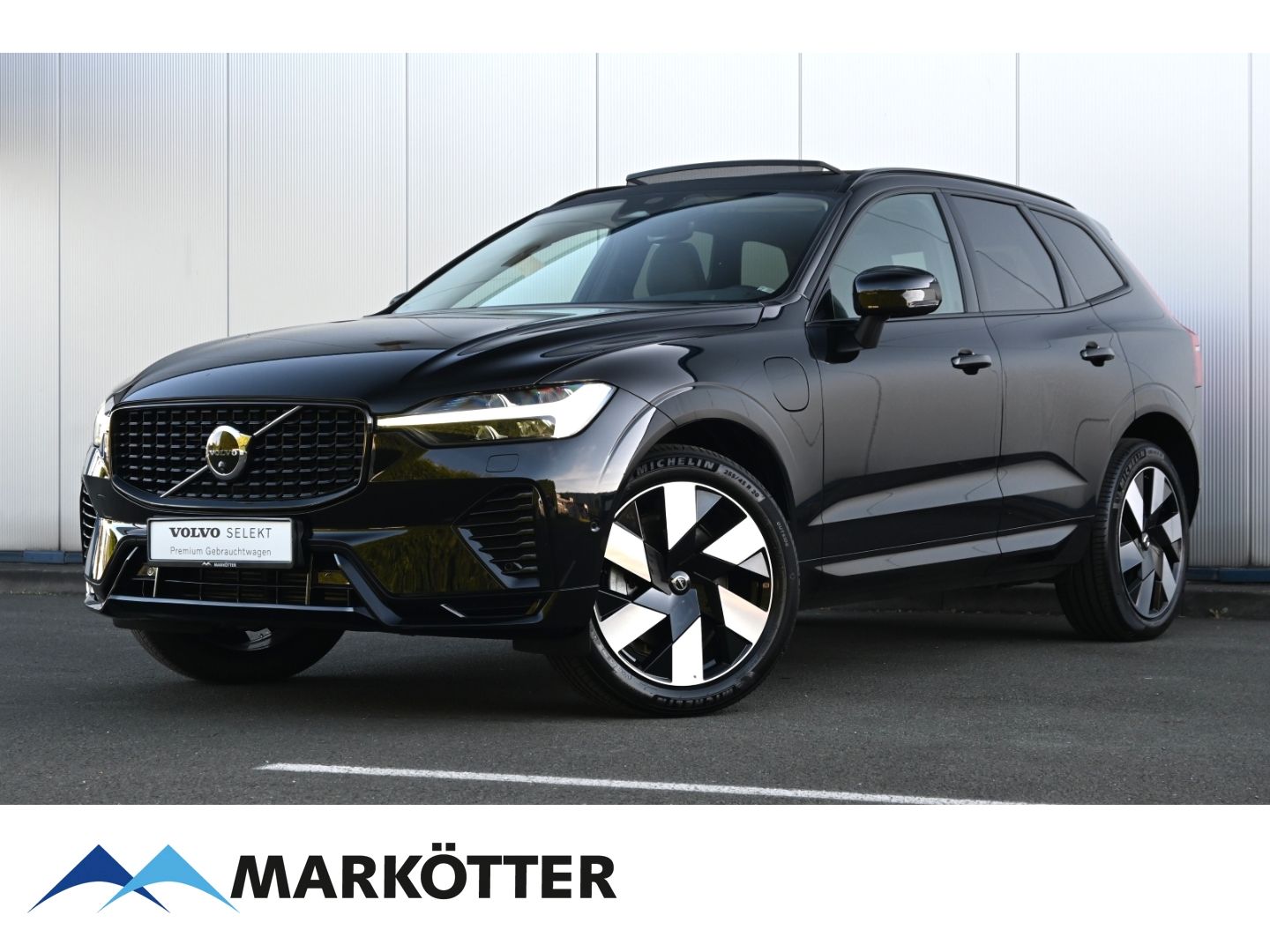 Volvo XC60 T8 Recharge Plus AWD - Samsaru's Car Outlet